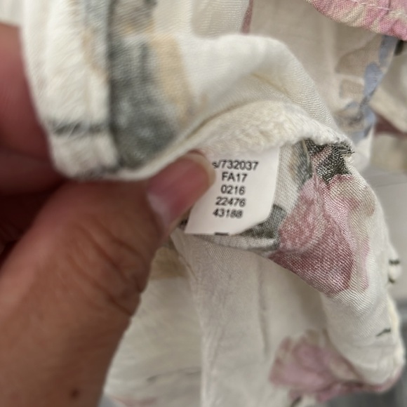 ⚡️American Rag Cie bell sleeve blouse - Picture 6 of 7